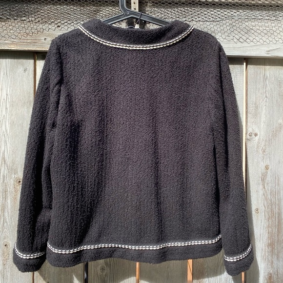 Black Jacket - Picture 4 of 4